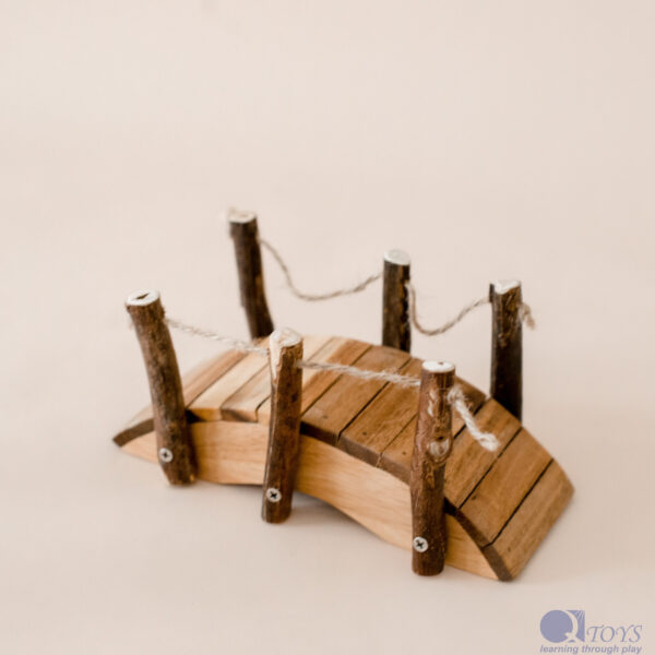 Natural Wooden Bridge-911