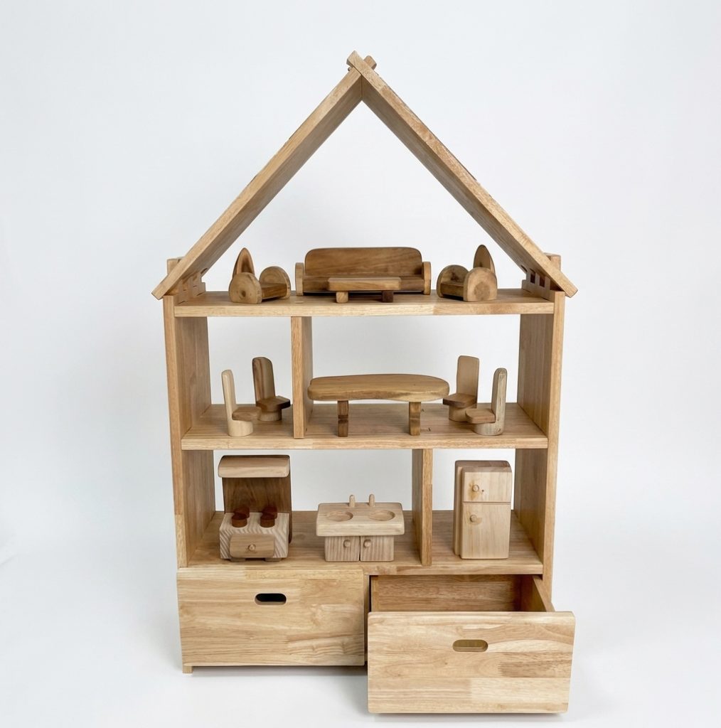 How to Organize a Montessori Toy Shelf